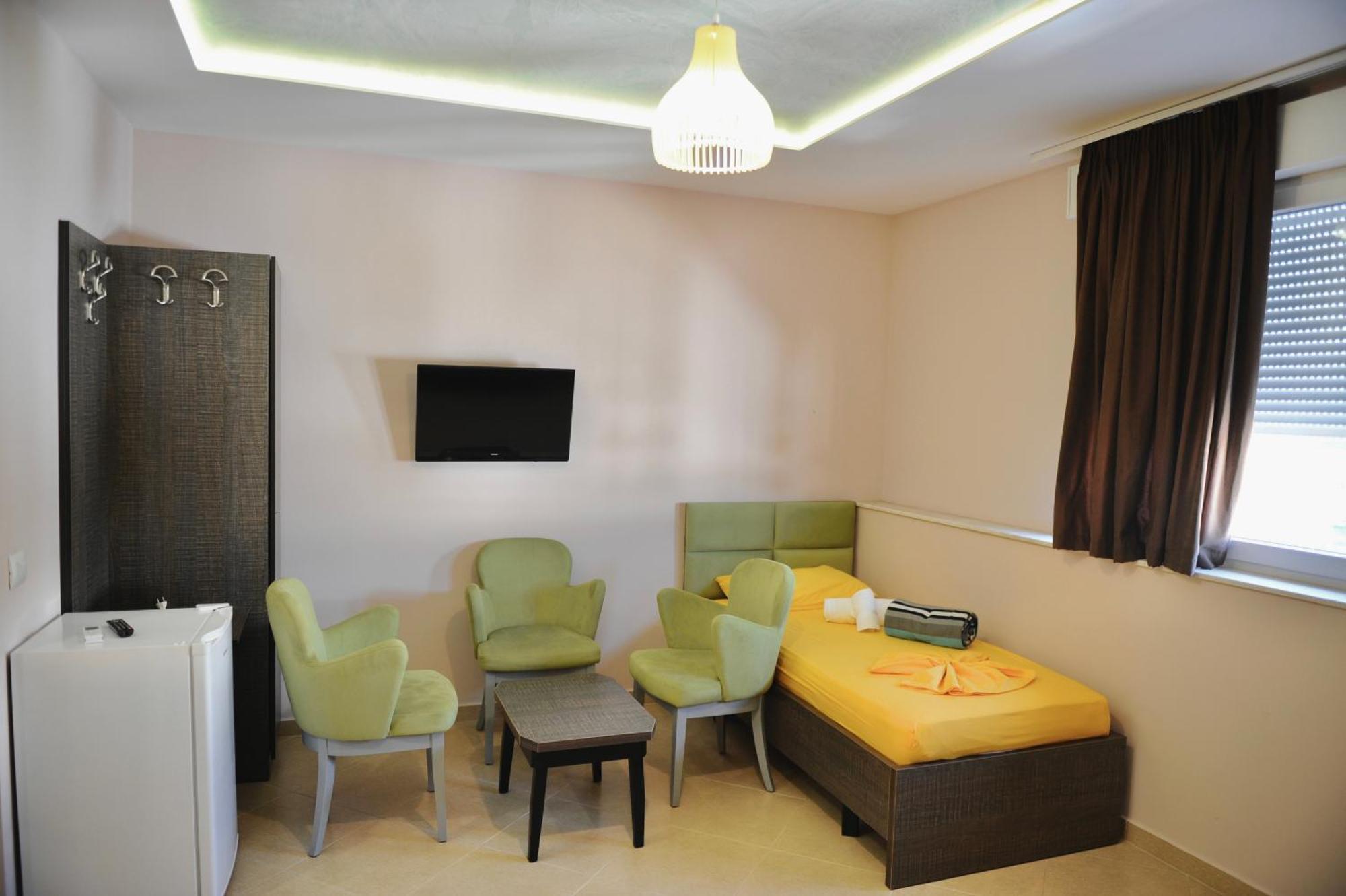 Hotel Fish Land Plazhi San Pietro Exteriér fotografie