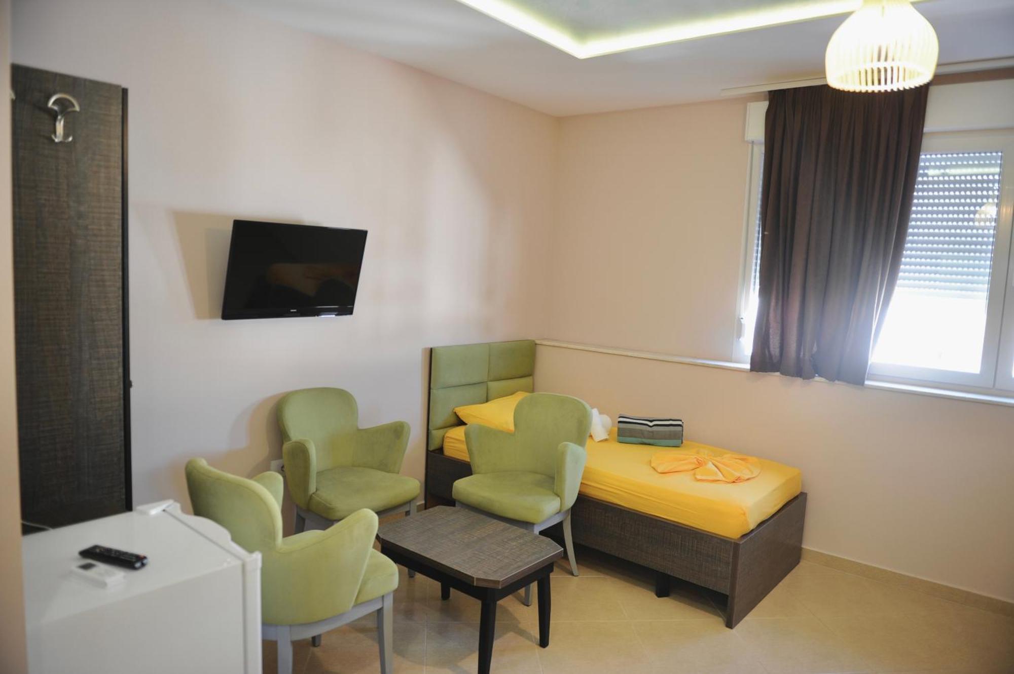 Hotel Fish Land Plazhi San Pietro Exteriér fotografie